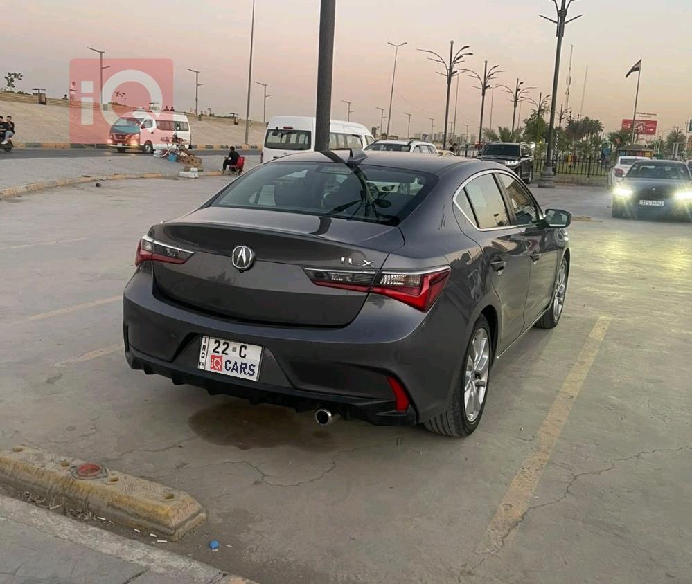 أكورا ILX